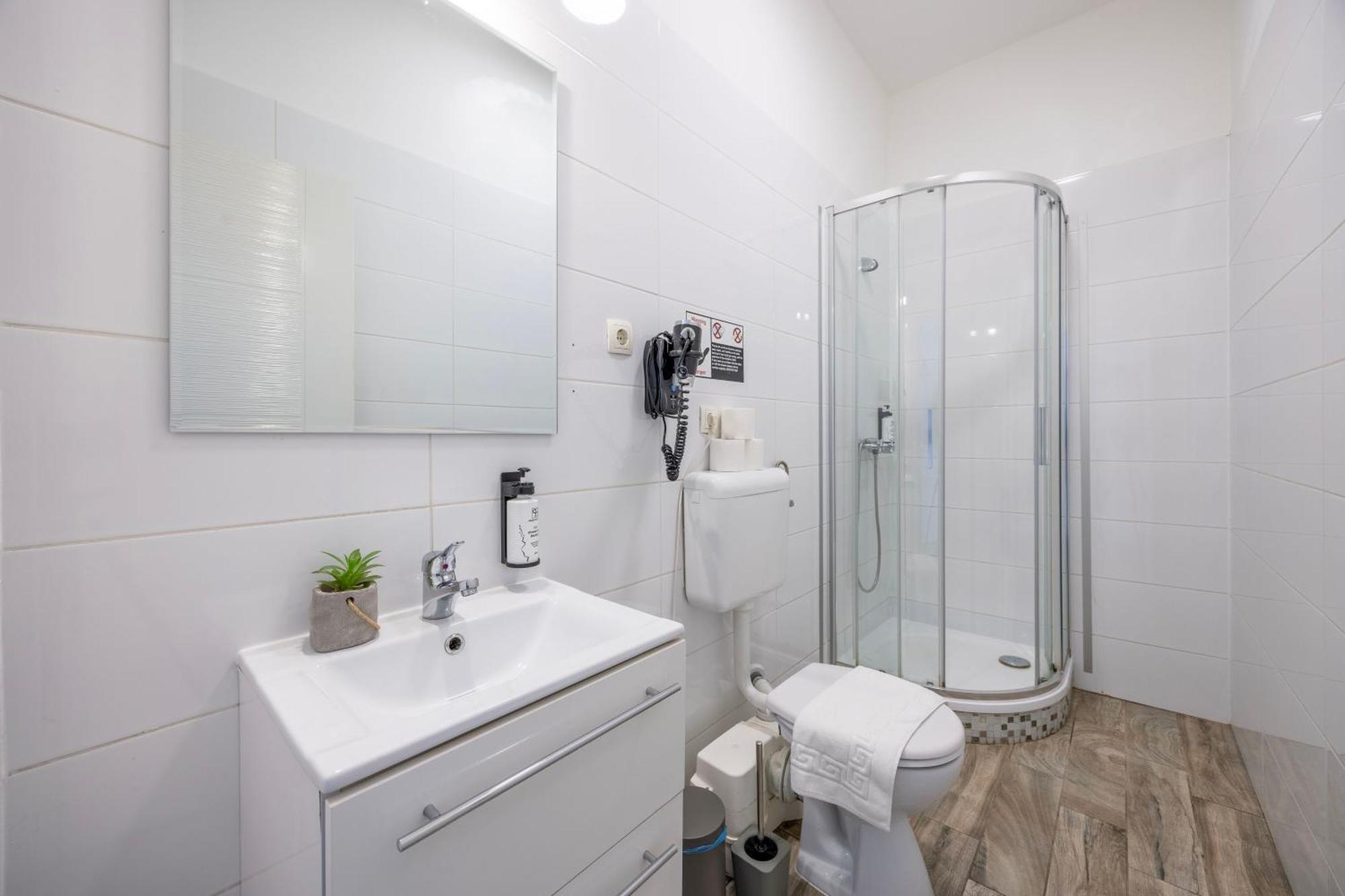 Apartament Deluxe Danube Center Next To The Fashion St'
